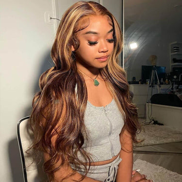 Piano Highlight Body Wave Lace Front Wig Model In Room